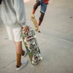 2025’s Denim Shorts Rule: Why Mid-Thigh Jorts Beat Daisy Dukes